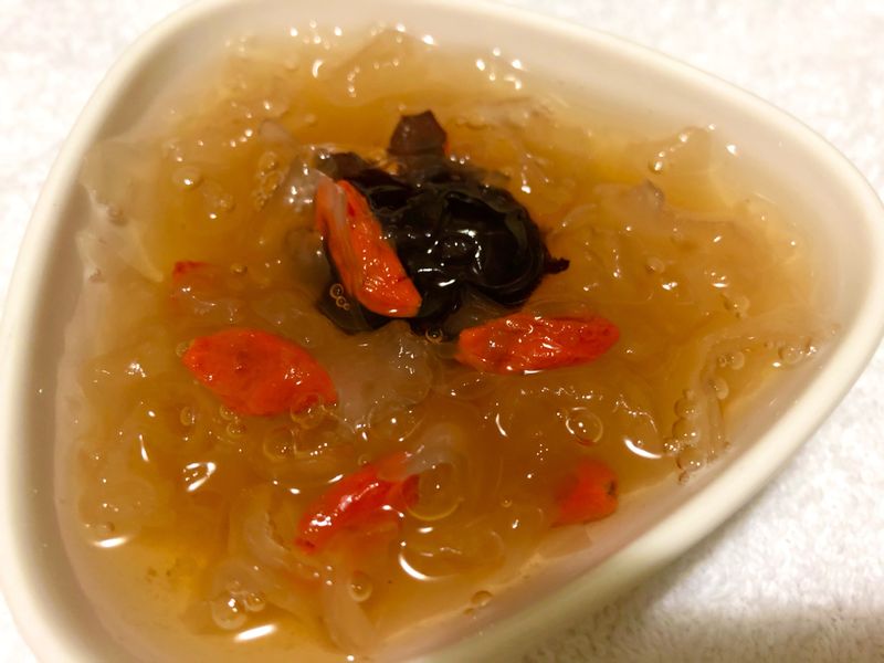 便宜的燕窩養顏美容（白木耳湯）