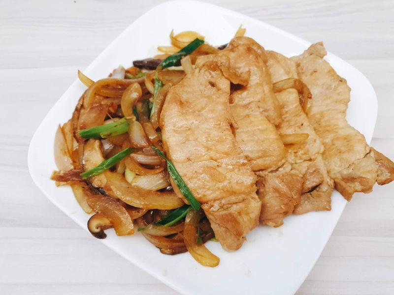 香煎洋蔥豬排(扒)