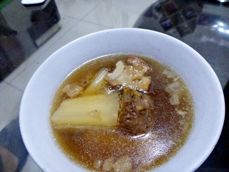 {YAMMI愛料理} 菜頭排骨酥湯