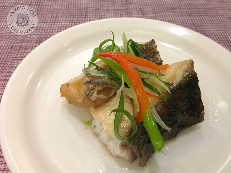 蔥油淋鱸魚片