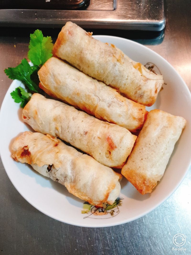 泰式炸春捲ปอเปี๊ยะทอด