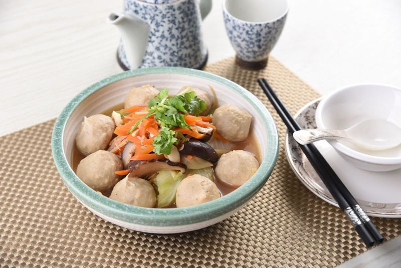筍干焢肉爆漿魚丸滷高麗菜