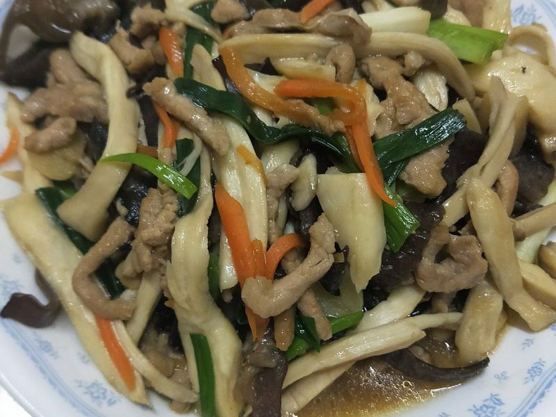 杏鮑菇炒肉絲