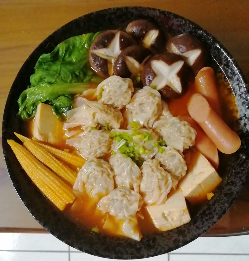 韓式泡菜湯餛飩(善用全聯火鍋鍋底包)