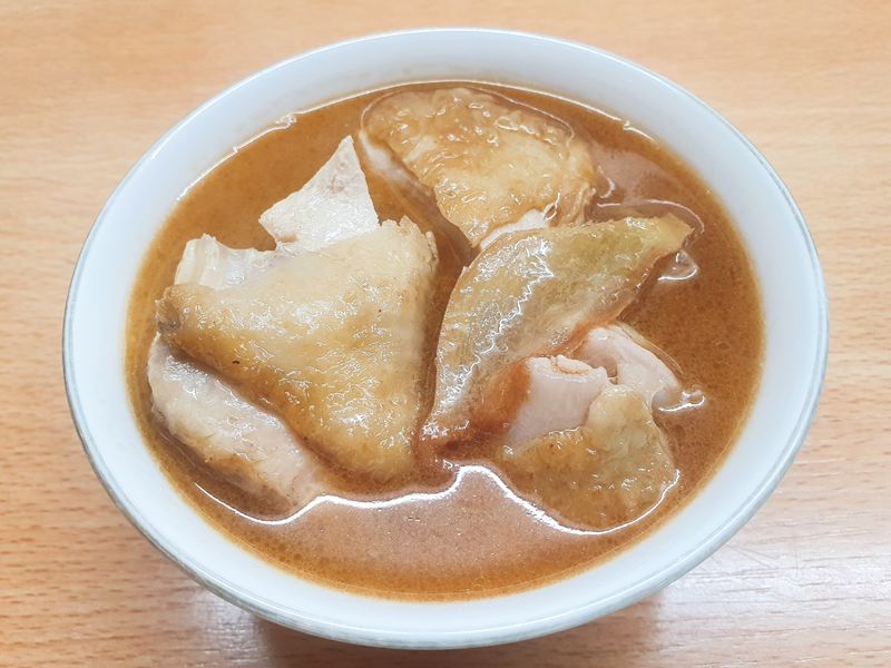 無骨麻油雞湯