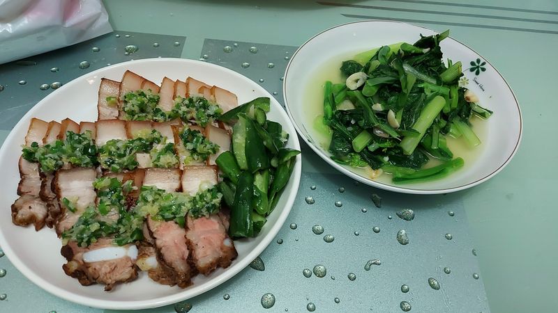 煎五花肉佐油蔥薑醬