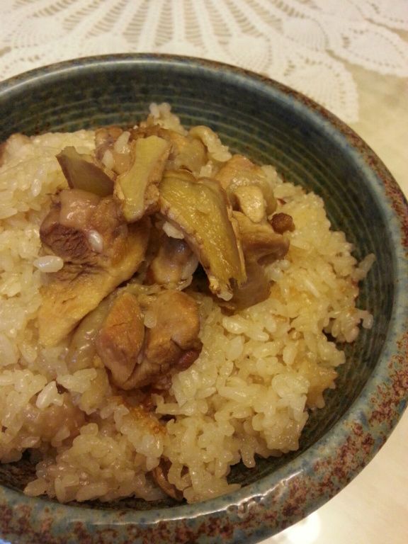 雞腿麻油飯