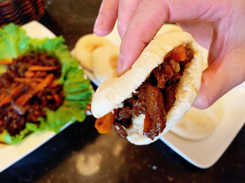 黑胡椒牛肉卷餅 配韓式辣醬