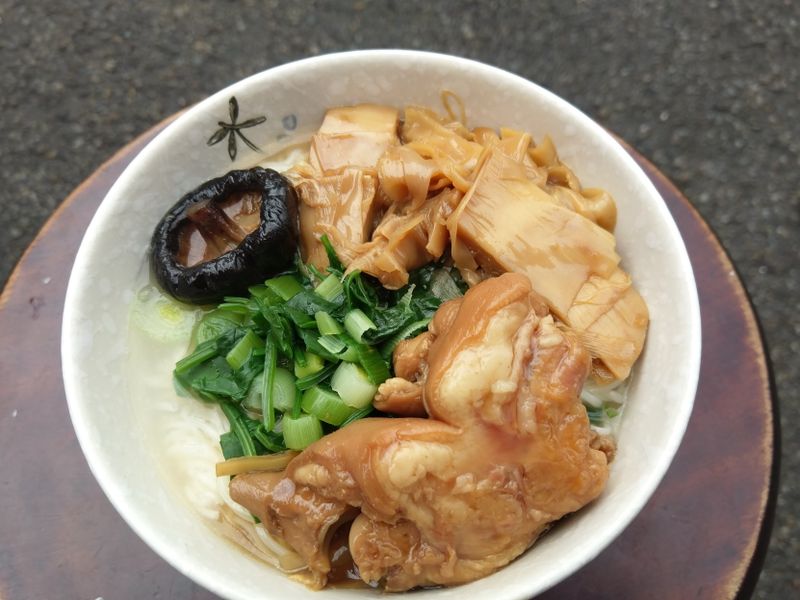 豬腳麵線