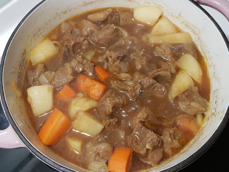 咖哩牛腩