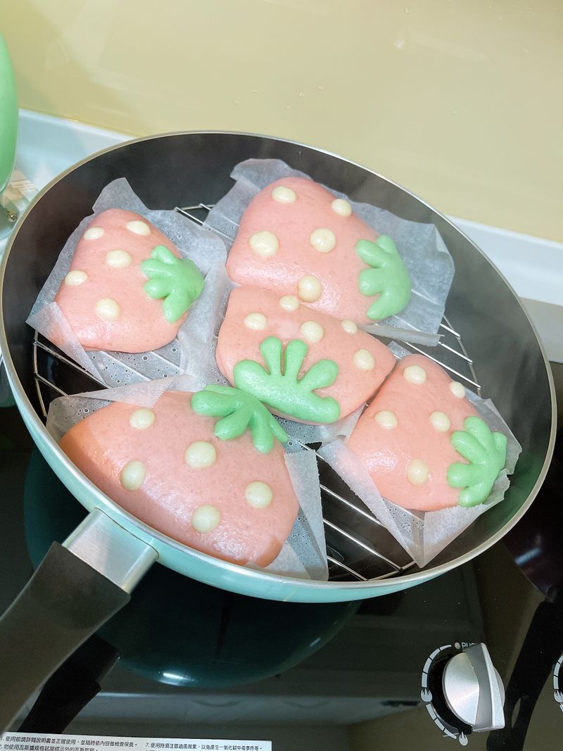 草莓刈包