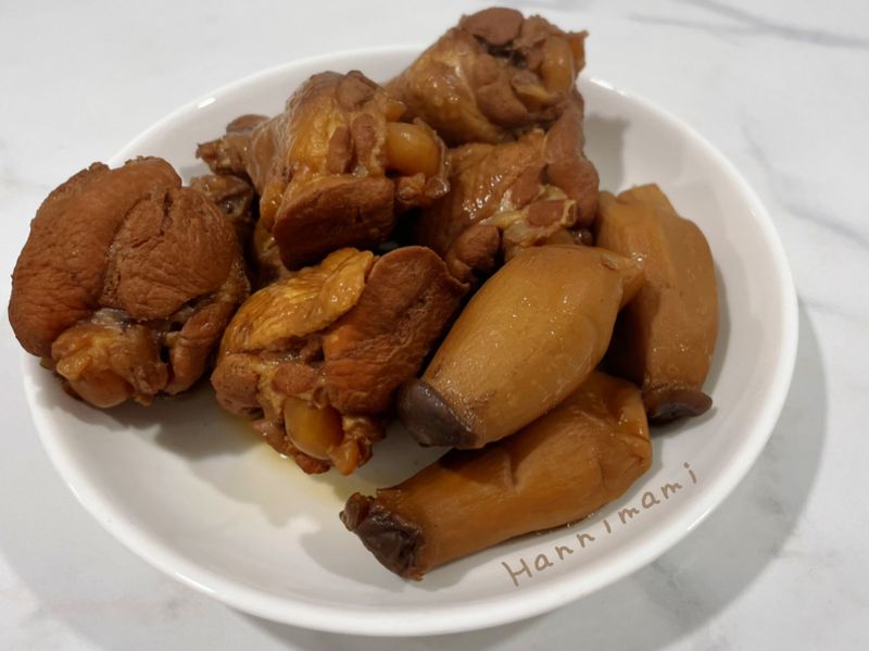 滷小雞腿和杏鮑菇