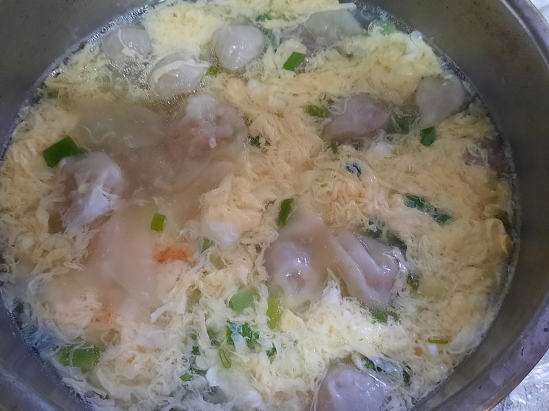餛飩蛋花湯