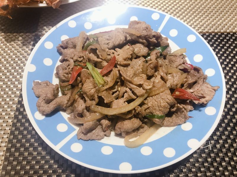 蔥爆無骨牛小排