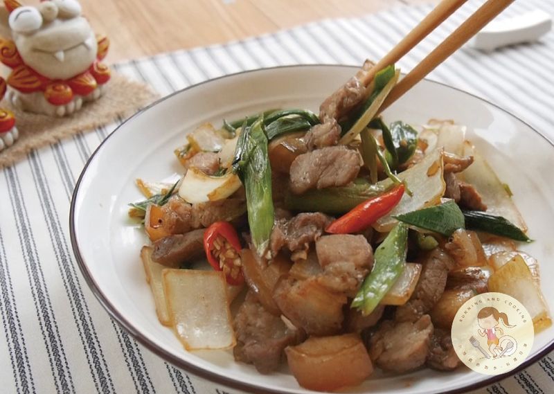 蒜苗炒鹹豬肉 ( 影片 )