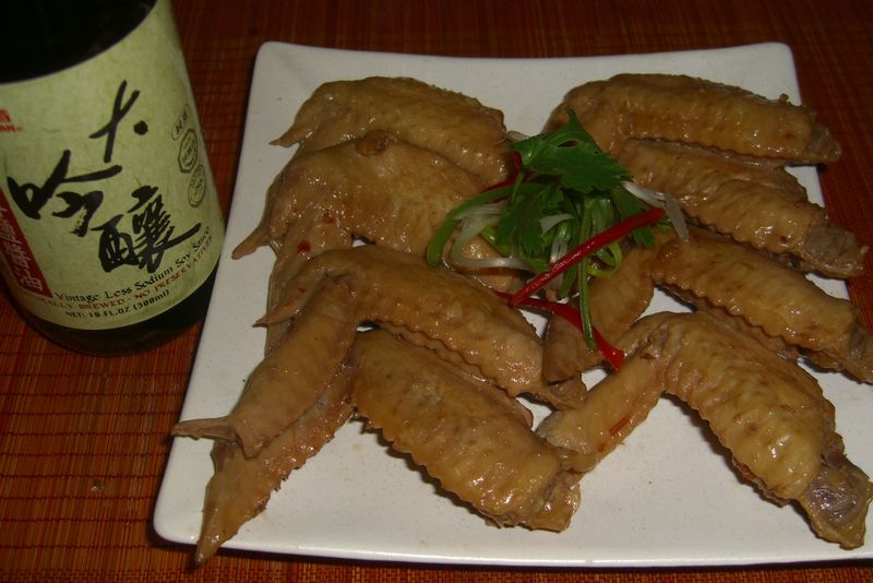 {萬家香大吟釀薄鹽醬油}~香辣雞翅