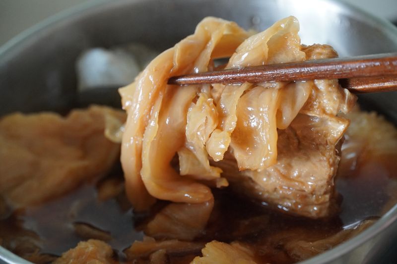 【高麗菜乾五香滷豆皮】快速料理又超級下飯