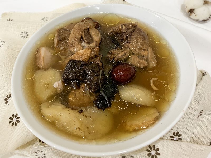 【老菜脯水梨雞湯】換季保養好,整年不煩惱