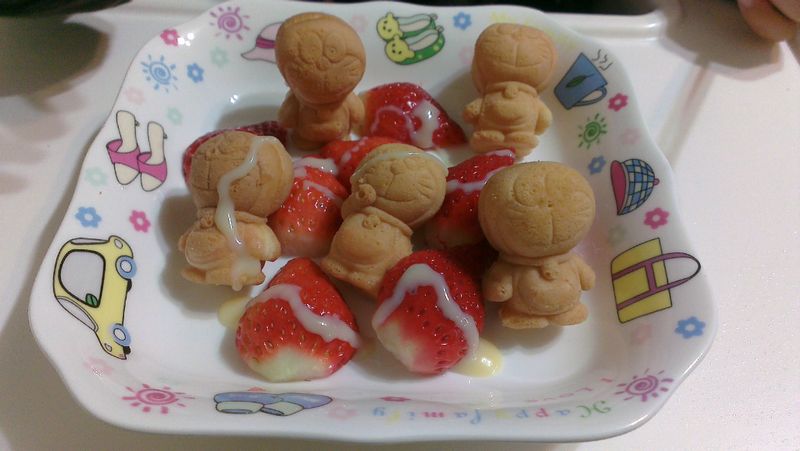 《草莓就愛鷹牌煉奶》小叮噹也愛鷹牌煉奶