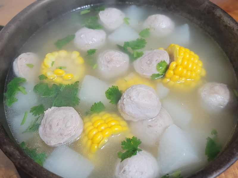 蘿蔔玉米加貢丸