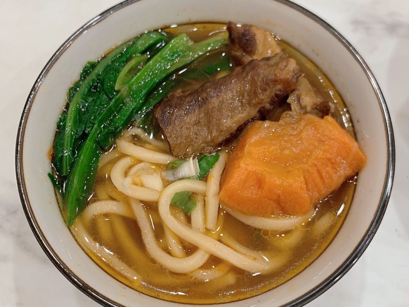 少女的牛肉麵