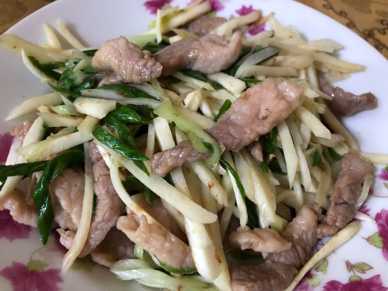 茭白筍炒肉絲