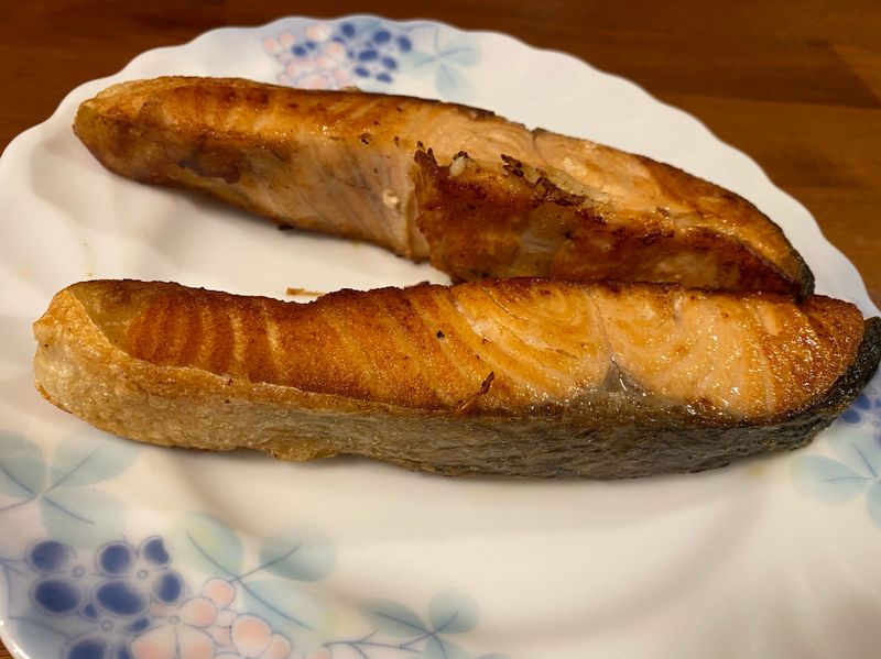 乾煎鮭魚