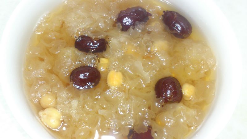 雪蓮銀耳湯(親民版燕窩)