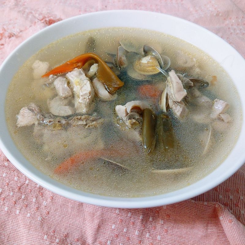 剝皮辣椒雞湯