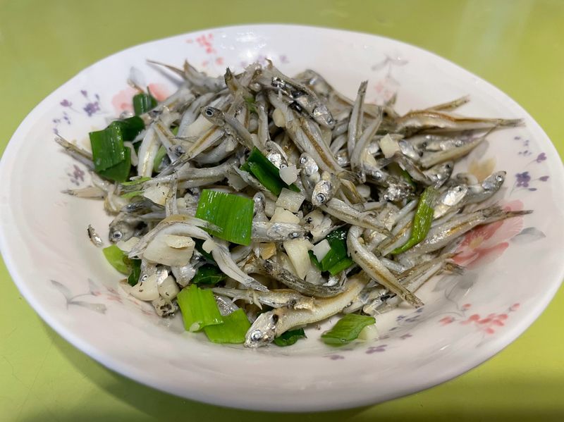 蒜香小魚
