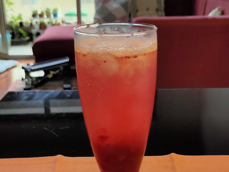 莓果氣泡水