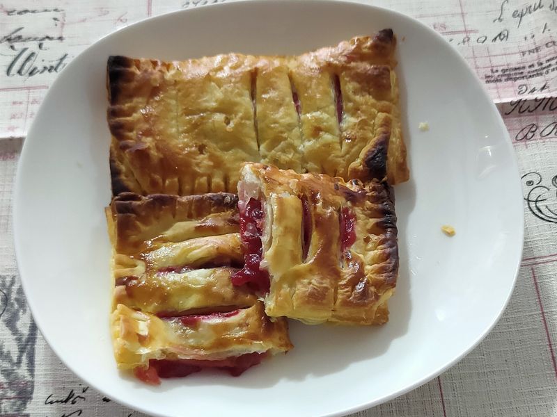 酥皮蔓越莓派