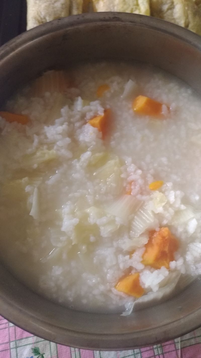 蔬菜地瓜稀飯