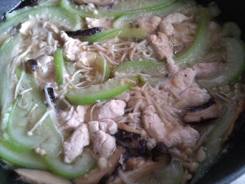 絲瓜雞肉麵