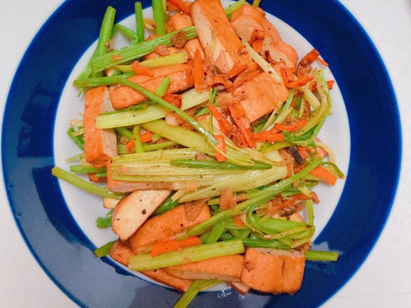 芹菜豆乾