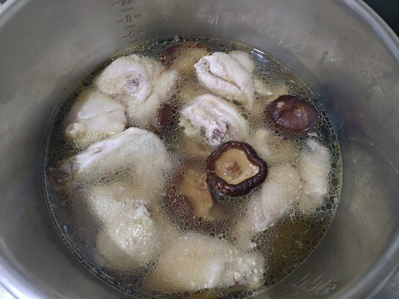 香菇雞湯