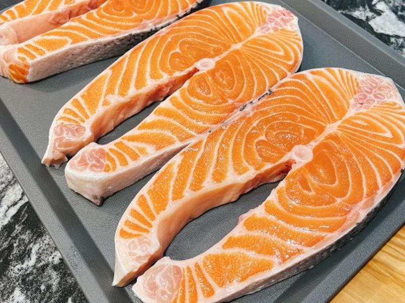 ·減脂料理·羅勒蒜烤鮭魚