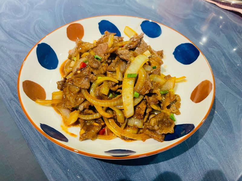洋蔥炒牛肉
