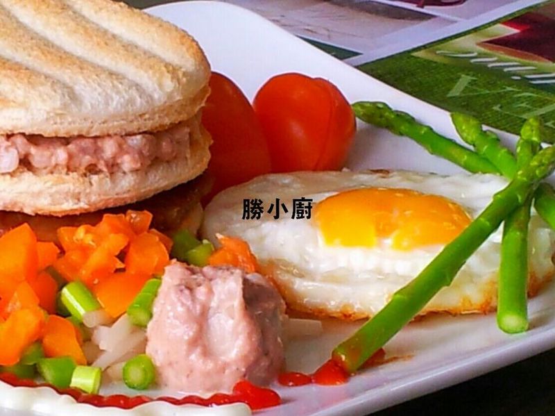 勝小廚【Take a bread！創意三明治、麵包早餐】營養美味三明治!