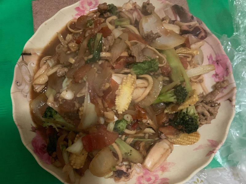 海鮮蕃茄炒麵