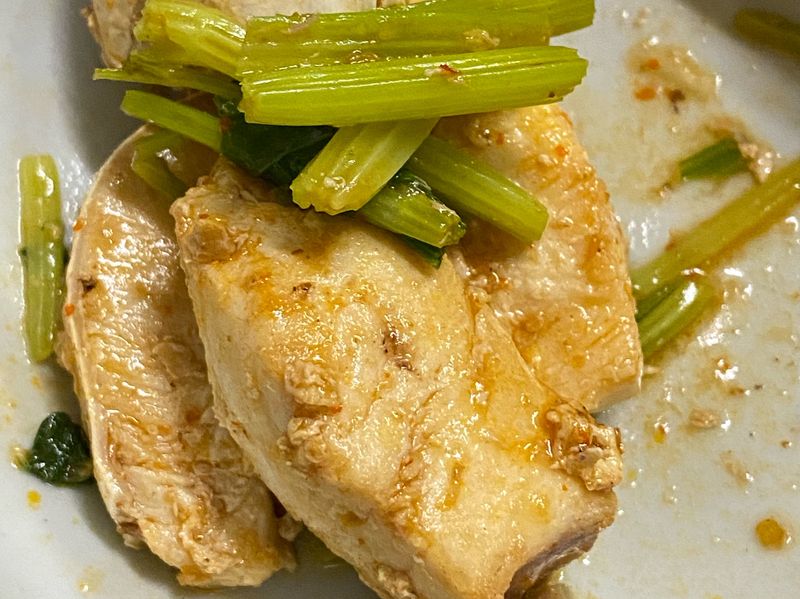 鯊魚肉炒芹菜