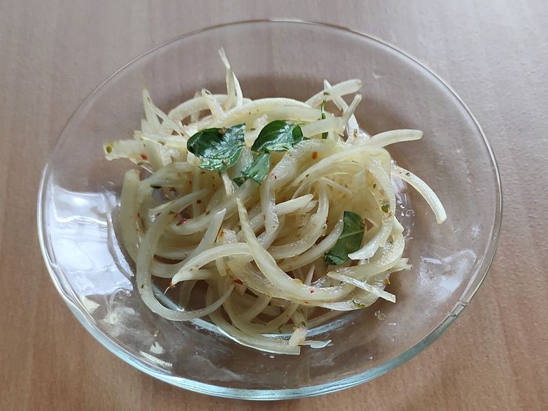 涼拌洋蔥絲