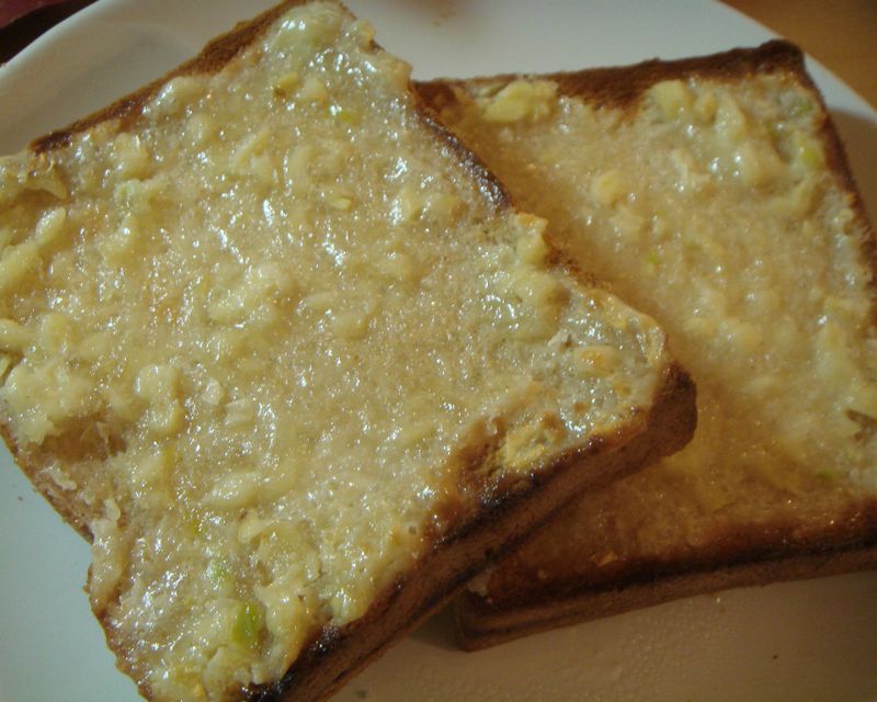 『Take a bread！創意三明治、麵包早餐』大蒜厚片土司