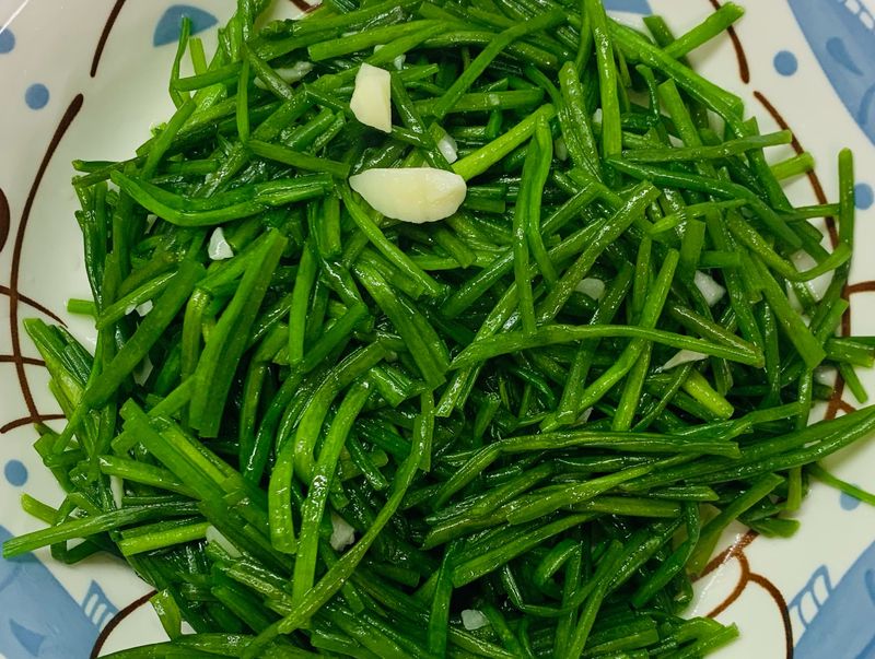 蒜炒水蓮