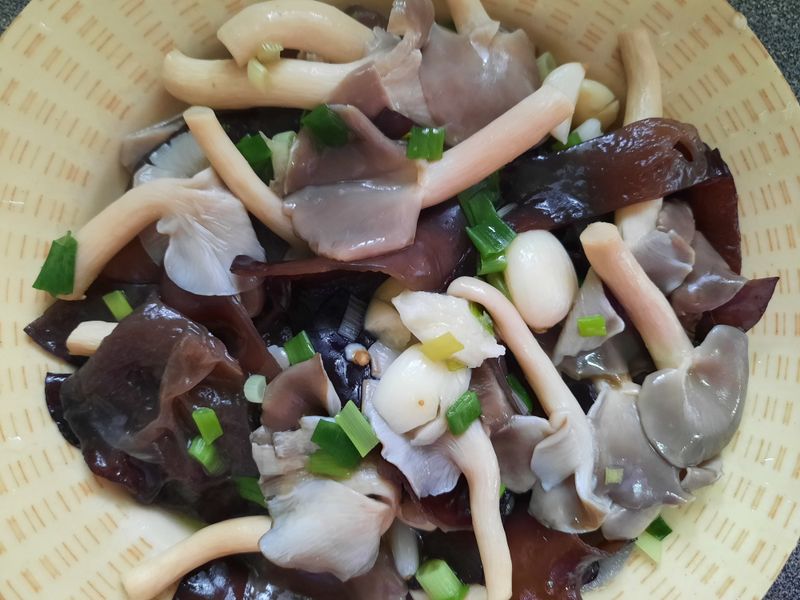 炒香菇