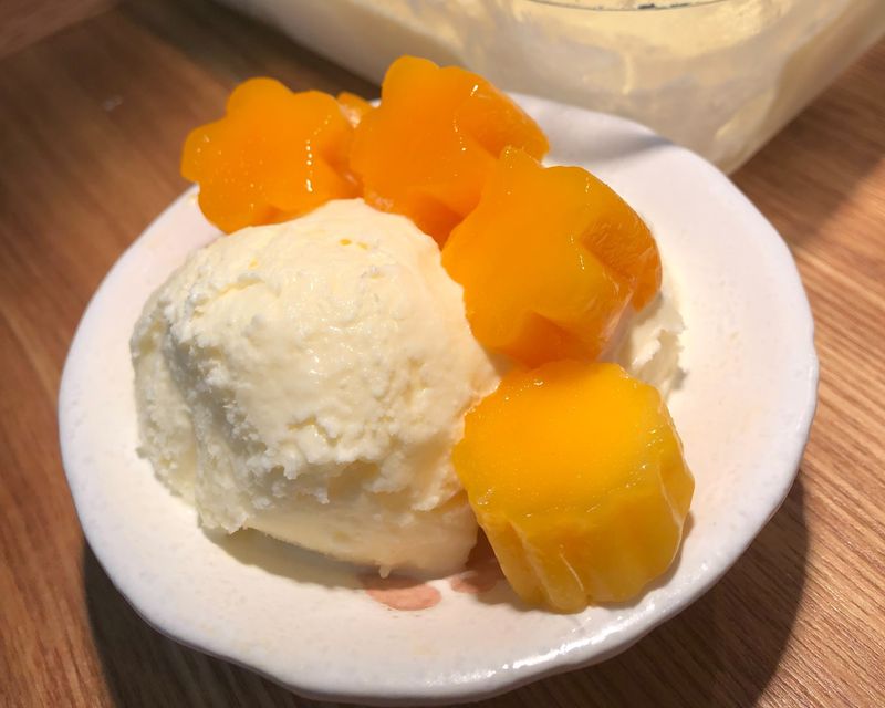 牛奶冰淇淋