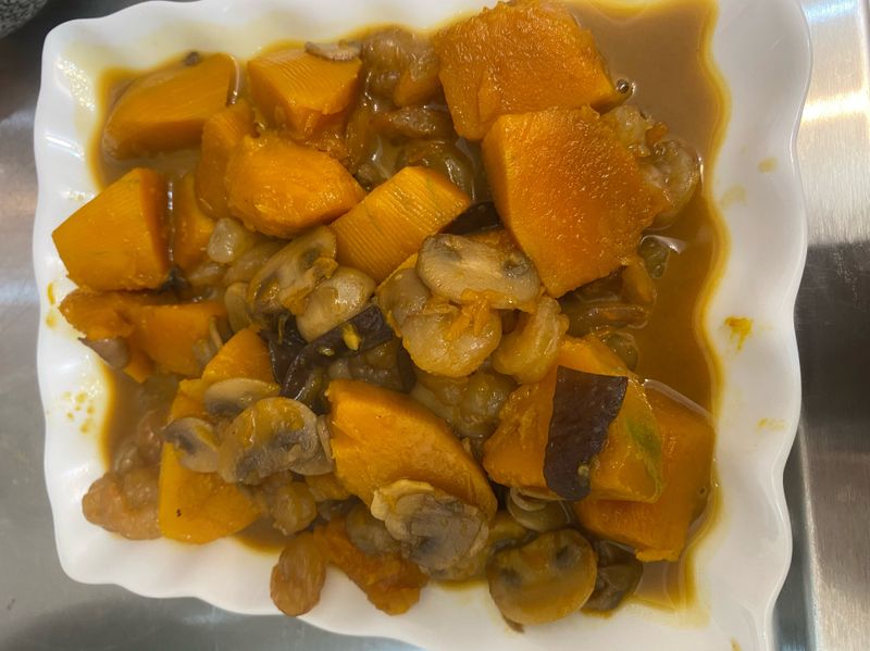 防疫家常菜「奶香南瓜洋菇炒蝦仁🍤」