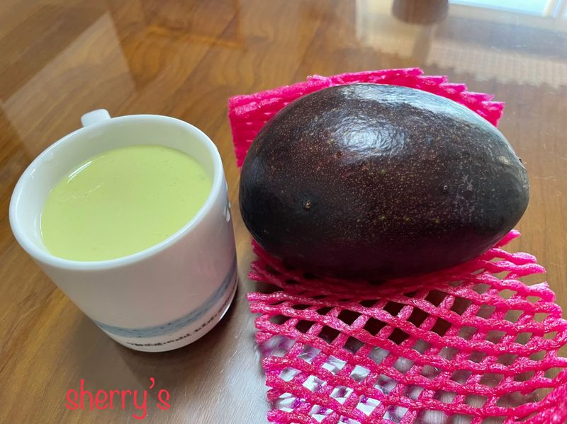 酪梨牛奶