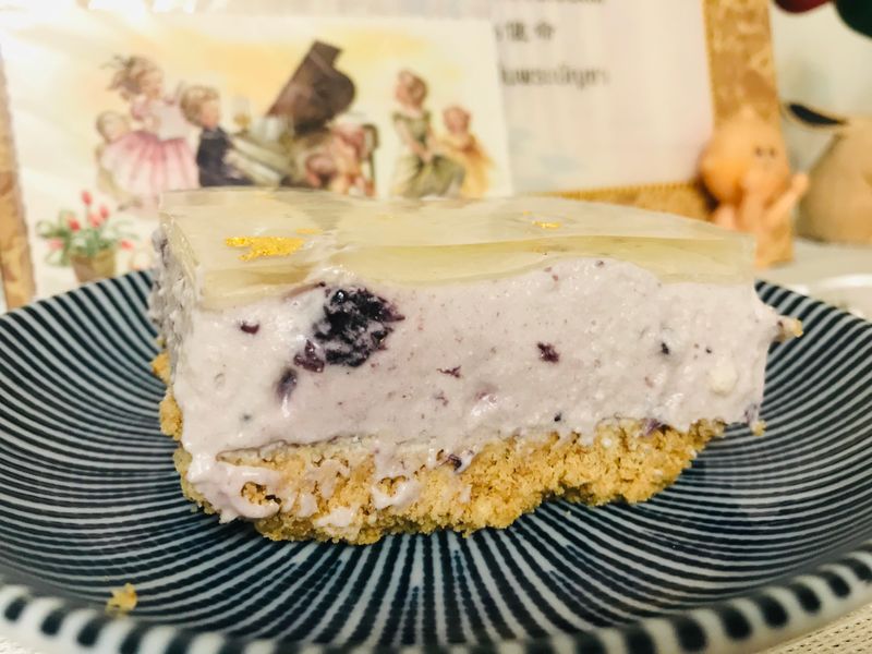下重本:金箔凍藍莓乳酪蛋糕