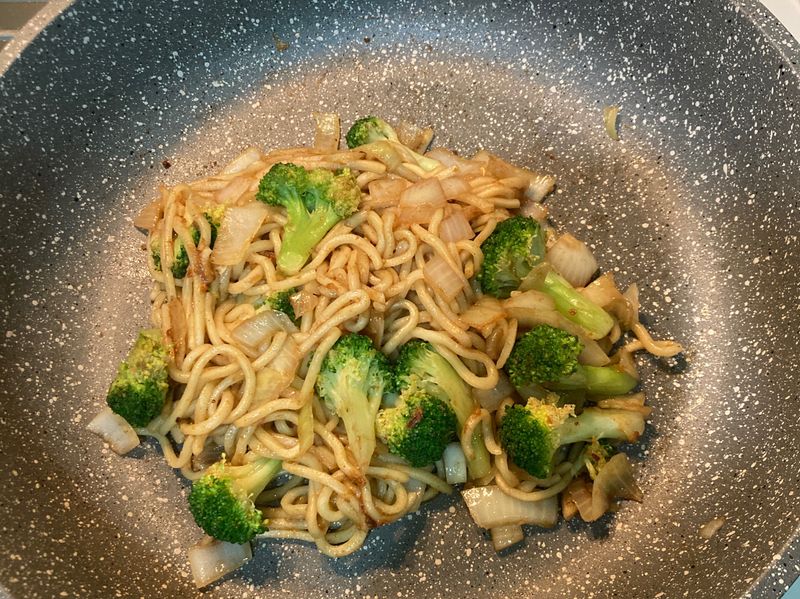 沙茶炒黃麵